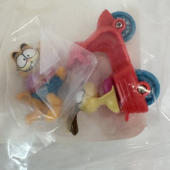 Vintage New Sealed Lot Of 5 McDonald's Happy Meal Garfield The Cat Odie 1989 NOS - Picture 6 of 11